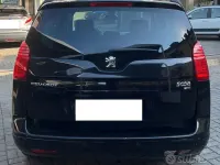 Usata Peugeot 5008 Allure 115 CV (84 kW) 2013 Nero Monovolume