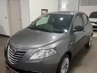 Usata Lancia Ypsilon Gold 69 CV (50 kW) 2015 Grigio Utilitaria