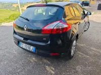 Usata Renault Mégane III 110 CV (80 kW) 2013 Nero Utilitaria