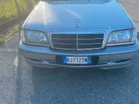 Usata Mercedes C180 122 CV (89 kW) 2000 Grigio Berlina