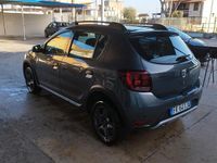 Usata Dacia Sandero 90 CV (66 kW) 2017 Grigio Berlina