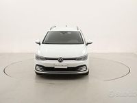 Usata VW Golf VIII Life 116 CV (85 kW) 2021 Bianco Station wagon