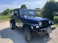 Usata Jeep Wrangler Sport 118 CV (86 kW) 1997 Blu SUV