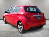 Gebraucht Toyota Yaris Hybrid Active 73 PS (53 kW) 2017 Rot Kleinwagen