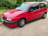 Usata Alfa Romeo 145 90 CV (66 kW) 1998 Rosso Utilitaria