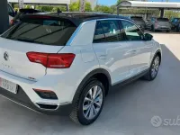 Usata VW T-Roc Advance 150 CV (110 kW) 2019 Bianco SUV