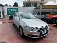 Usata VW Passat Highline 140 CV (102 kW) 2005 Grigio Station wagon