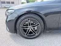 Usata Mercedes E220 AMG Line Premium Plus 197 CV (144 kW) 2025 Obsidian black met. Berlina