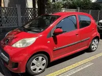 Usata Peugeot 107 68 CV (50 kW) 2009 Rosso Utilitaria