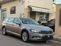 Usata VW Passat Comfortline 150 CV (110 kW) 2022 Grigio Station wagon