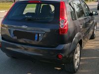 Usata Ford Fiesta 75 CV (55 kW) 2008 Berlina