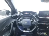 Usado Peugeot 2008 GT 131 CV (96 kW) 2022 Negro SUV