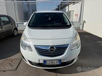 Usata Opel Meriva Cosmo 95 CV (69 kW) 2011 Bianco Monovolume