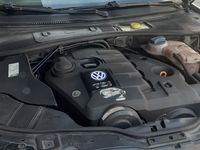 Usata VW Passat 101 CV (74 kW) 2004 Grigio Berlina