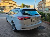 Usata Ford Focus Business Edition 120 CV (88 kW) 2022 Bianco Station wagon