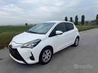 Begagnad Toyota Yaris Cool 72 HK (52 kW) 2020 Vit Sedan