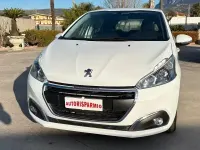 Usata Peugeot 208 Active 102 CV (75 kW) 2019 Bianco Utilitaria