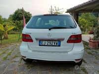 Usata Mercedes B200 2011 Bianco Utilitaria