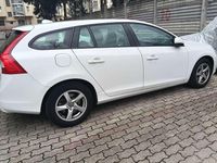Usata Volvo V60 Kinetic 120 CV (88 kW) 2017 Station wagon