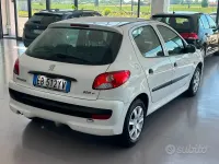 Usata Peugeot 206 60 CV (44 kW) 2010 Bianco Berlina