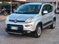 Usata Fiat Panda 4x4 S 75 CV (55 kW) 2015 Grigio Utilitaria