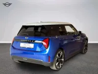 Usata Mini Cooper SE Classic 160 kW (218 CV) 2025 Blu/azzurro Utilitaria