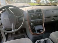Usata Kia Carnival Comfort 144 CV (105 kW) 2003 Blu/azzurro Monovolume