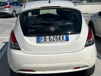 Usata Lancia Ypsilon 95 CV (69 kW) 2016 Bianco Utilitaria