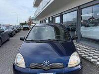Usata Toyota Yaris Sol 68 CV (50 kW) 2002 Blu Berlina