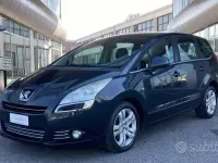 Gebraucht Peugeot 5008 112 PS (82 kW) 2011 Van / Kleinbus