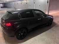 Usata Alfa Romeo 147 Progression 120 CV (88 kW) 2009 Nero Utilitaria