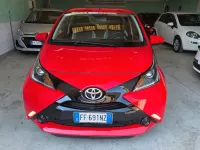 Usata Toyota Aygo X-play 69 CV (50 kW) 2016 Rosso Utilitaria