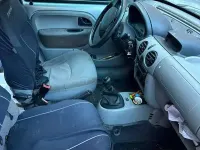Usata Renault Kangoo Privilege 75 CV (55 kW) 2001 Argento Monovolume