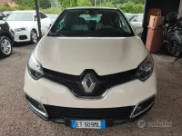 Usata Renault Captur Intens 90 CV (66 kW) 2015 Beige SUV