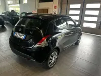 Usata Lancia Ypsilon Gold 69 CV (50 kW) 2012 Nero Utilitaria