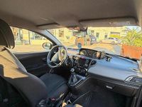 Usata Lancia Ypsilon Silver 80 CV (58 kW) 2017 Blu Utilitaria