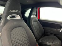 Usata Abarth 595 145 CV (106 kW) 2022 Rosso officina Utilitaria