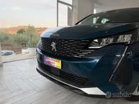 Usata Peugeot 5008 Allure 131 CV (96 kW) 2022 Blu SUV