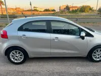 Usata Kia Rio LX 85 CV (62 kW) 2013 Grigio Berlina