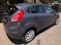 Usata Ford Fiesta 75 CV (55 kW) 2014 Grigio Utilitaria