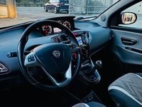 Usata Lancia Ypsilon Gold 95 CV (69 kW) 2016 Blu Utilitaria