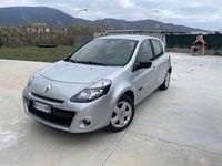 Usata Renault Clio II Luxe 75 CV (55 kW) 2011 Other Berlina