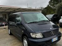 Usata Mercedes V220 122 CV (89 kW) 2000 Nero Monovolume