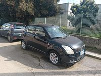 Begagnad Suzuki Swift 70 HK (51 kW) 2006 Svart Halvkombi