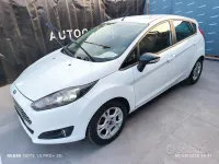 Usado Ford Fiesta 75 CV (55 kW) 2014 Blanco Utilitario
