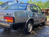 Usata Alfa Romeo Alfetta 122 CV (89 kW) 1984 Grigio(met.) Berlina