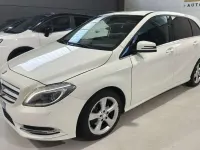 Usata Mercedes B180 Premium 121 CV (88 kW) 2013 Bianco Utilitaria