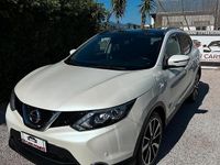 Usata Nissan Qashqai Tekna 131 CV (96 kW) 2015 Bianco SUV
