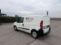 Begagnad Fiat Doblò Dynamic 135 HK (99 kW) 2012 Vit Minibuss