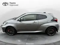 Usata Toyota Yaris 280 CV (205 kW) 2024 Grigio scuro Utilitaria
